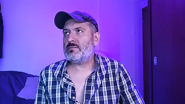 BushBator online show from 11-14-25, 05:11