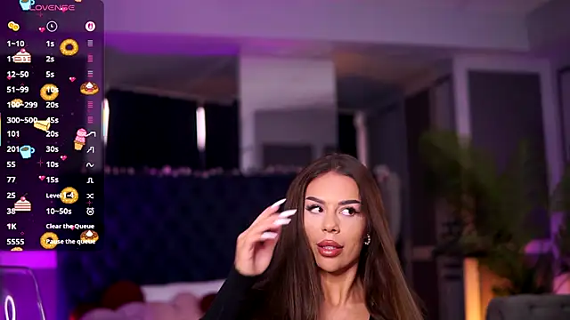 MissKiarra online show from 11-29-25, 08:03