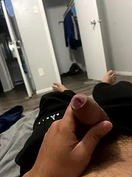 Snapshot of chicagobulll chatting on 01-09-26, 01:07 chicagobulll online show from 01-09-26, 01:07