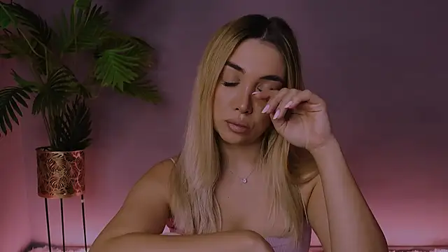 Jessielle online show from 01-13-26, 01:48