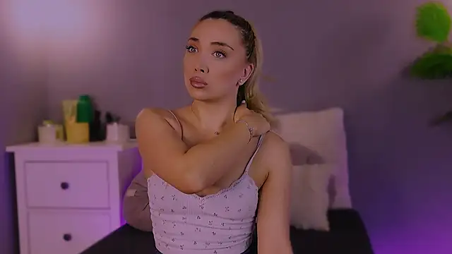 Jessielle online show from 12-04-25, 04:22