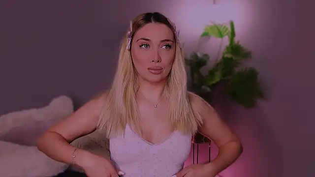 Jessielle online show from 12-15-25, 07:36