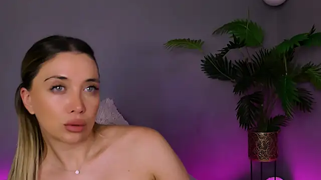 Jessielle online show from 04-23-26, 02:19