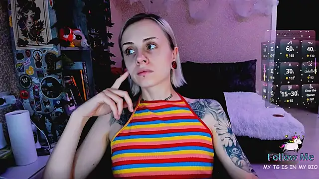 NaniMoore online show from 11-22-25, 09:13