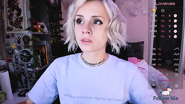 NaniMoore online show from 10-15-25, 08:39