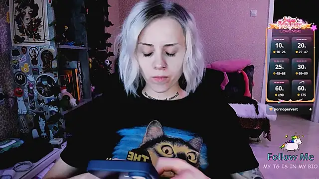 NaniMoore online show from 01-18-26, 08:12