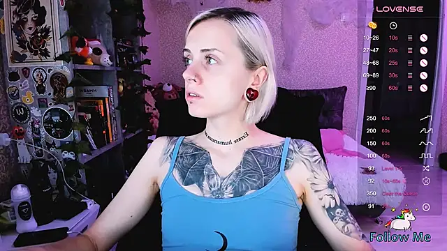 NaniMoore online show from 10-21-25, 09:41