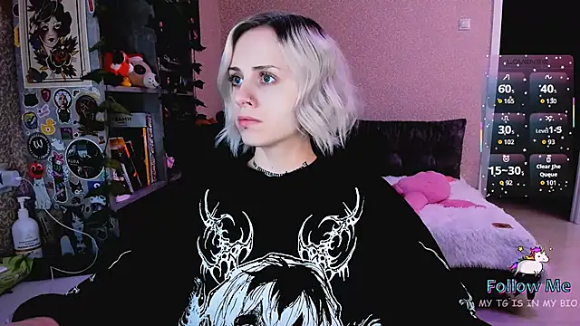 NaniMoore online show from 12-19-25, 09:06