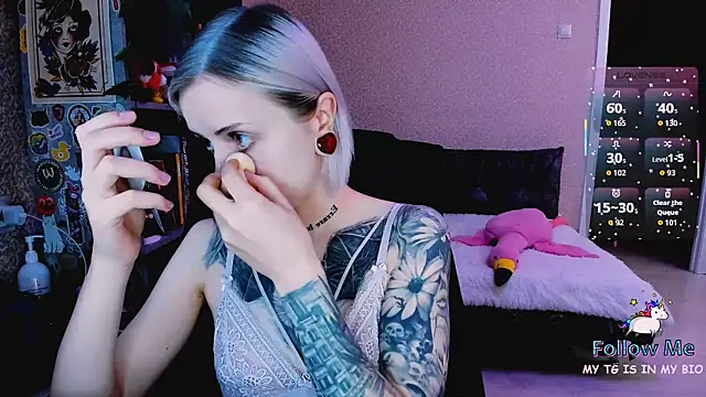 NaniMoore online show from 12-14-25, 09:09