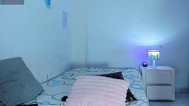 auroraa sexy online show from 09-22-25, 03:51