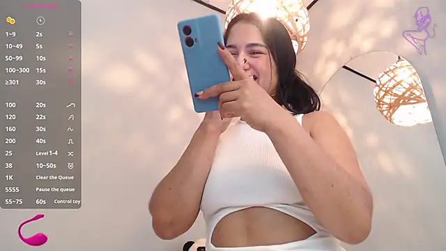 Thayssa ross online show from 11-22-25, 08:18