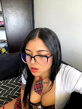 Snapshot of Dulce-diosa chatting on 10-11-25, 06:42 Dulce-diosa online show from 10-11-25, 06:42