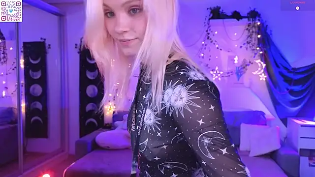 Moonlight Mia online show from 04-10-26, 07:43