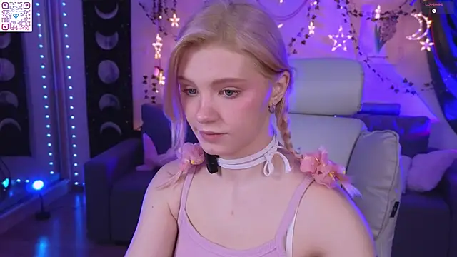 Moonlight Mia online show from 03-27-26, 10:22