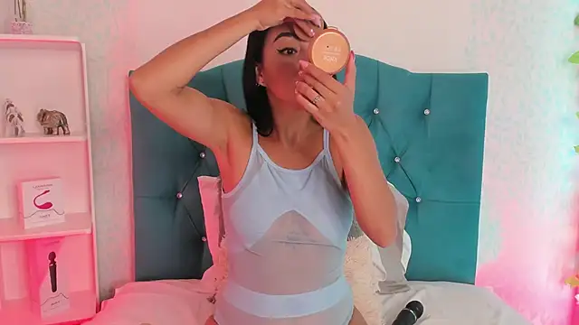 Snapshot of Eva_ritz chatting on 02-25-25, 05:19 Eva ritz online show from 02-25-25, 05:19