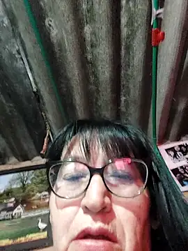 clarita 01 online show from 10-01-25, 11:36