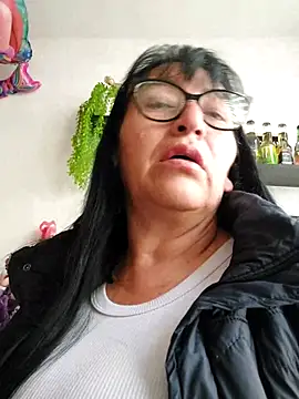 clarita 01 online show from 09-26-25, 01:40