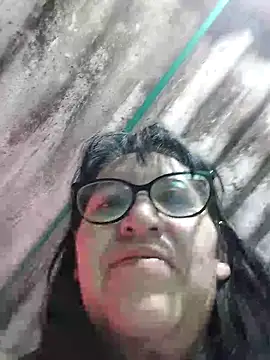 clarita 01 online show from 10-31-25, 10:56