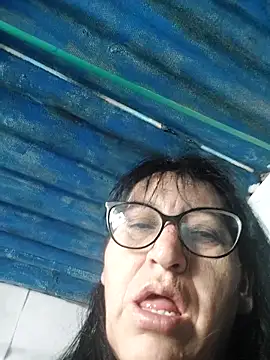 clarita 01 online show from 12-15-25, 01:06