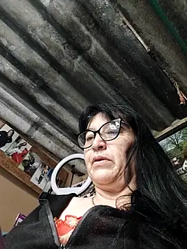 clarita 01 online show from 11-10-25, 11:37