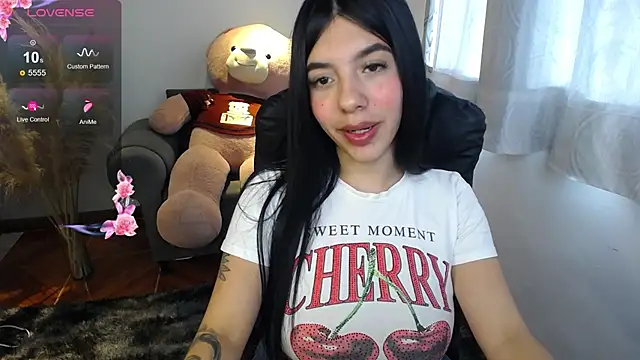 Snapshot of Alin_Aly chatting on 02-11-26, 03:45 Alin Aly online show from 02-11-26, 03:45