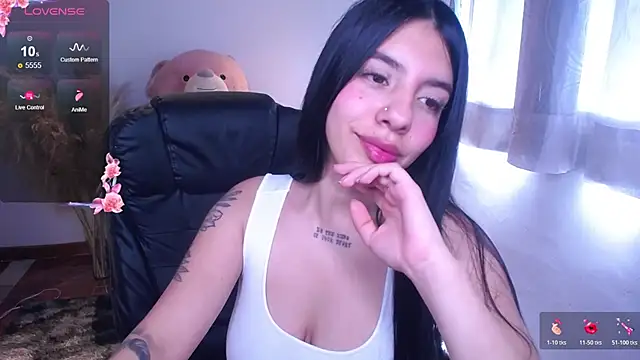 Snapshot of Alin_Aly chatting on 02-20-26, 04:53 Alin Aly online show from 02-20-26, 04:53