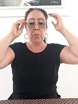 Snapshot of amaranta_c chatting on 09-23-25, 12:12 amaranta c online show from 09-23-25, 12:12