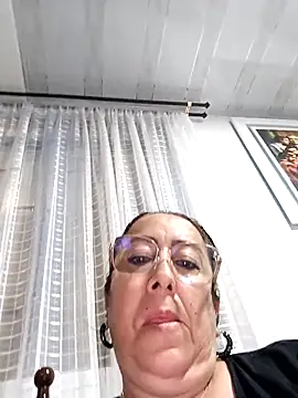 Snapshot of amaranta_c chatting on 09-11-25, 12:10 amaranta c online show from 09-11-25, 12:10
