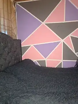 Emmily Walker online show from 12-19-25, 12:51