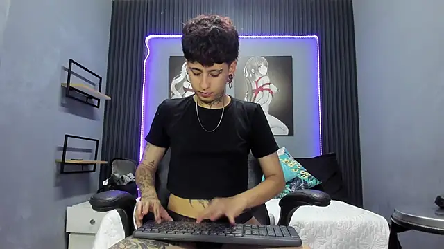 Ethan lennox online show from 10-06-25, 09:04