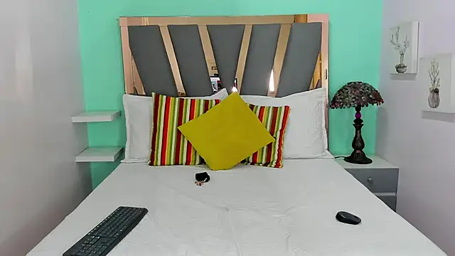 Ethan lennox online show from 12-22-25, 08:09