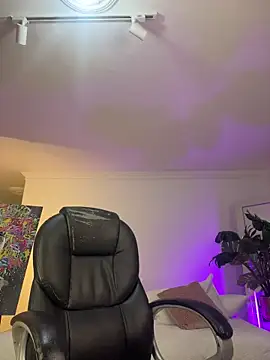JANYLOVE   online show from 05-21-26, 10:56