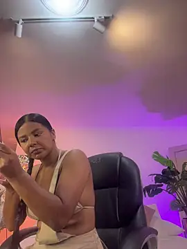 JANYLOVE   online show from 04-29-26, 11:03
