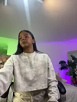 JANYLOVE   online show from 05-08-26, 11:03