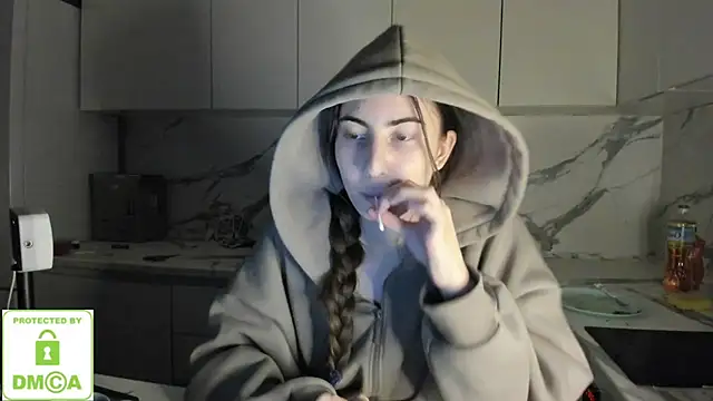 Ayesha Thebestt online show from 01-08-26, 04:24