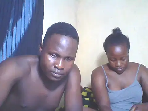 Snapshot of Dark_Queenchocolate chatting on 09-14-25, 08:09 Dark Queenchocolate online show from 09-14-25, 08:09