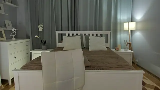 SimonaDeBeauvoir online show from 02-22-25, 10:18