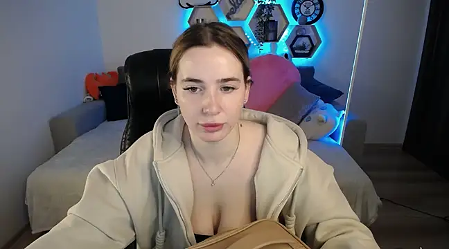 Snapshot of SabrinViolet chatting on 02-19-25, 09:06 SabrinViolet online show from 02-19-25, 09:06