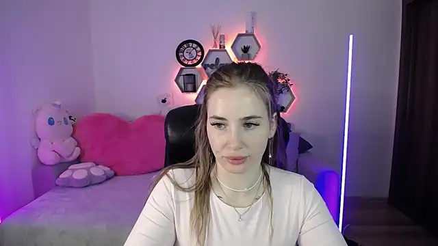 SabrinViolet online show from 04-17-26, 08:06