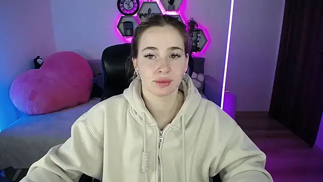 Snapshot of SabrinViolet chatting on 02-03-26, 09:14 SabrinViolet online show from 02-03-26, 09:14