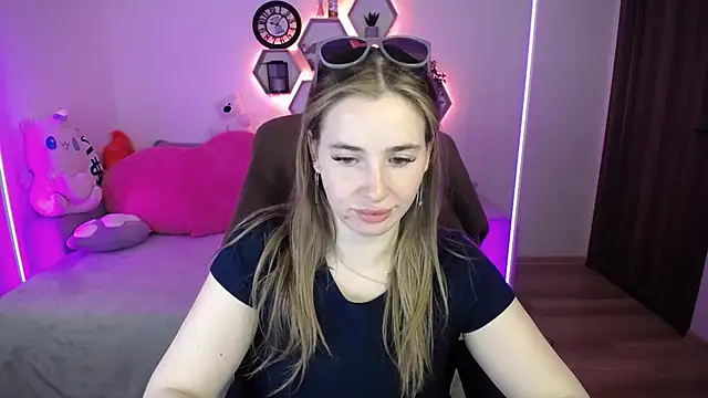 SabrinViolet online show from 05-06-26, 08:07