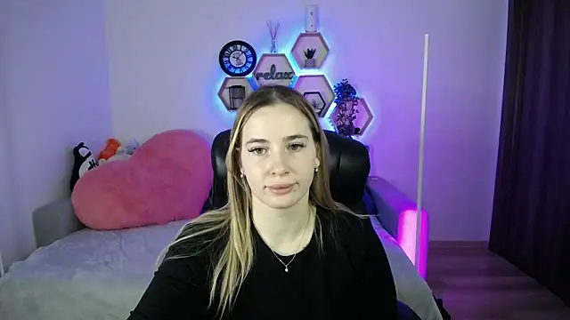 Snapshot of SabrinViolet chatting on 02-24-26, 09:10 SabrinViolet online show from 02-24-26, 09:10