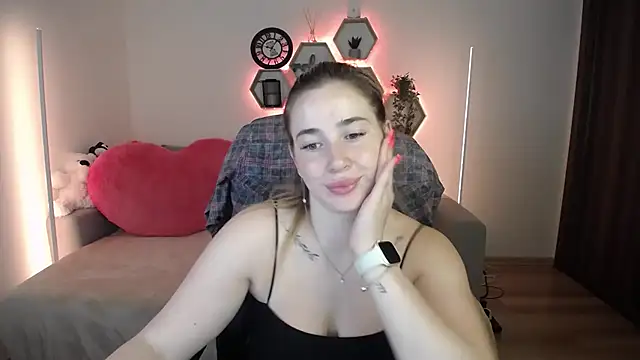 SabrinViolet online show from 07-22-26, 09:00