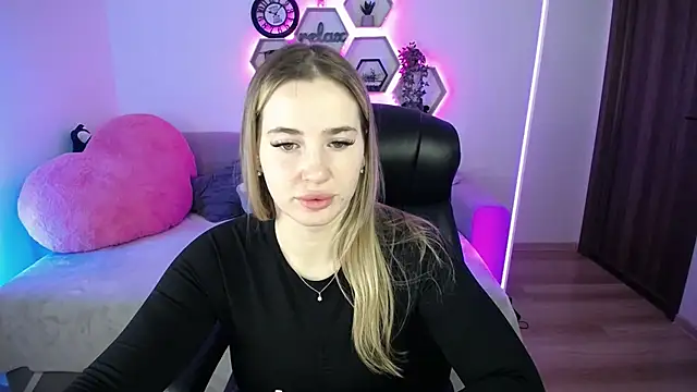 Snapshot of SabrinViolet chatting on 02-09-26, 09:07 SabrinViolet online show from 02-09-26, 09:07