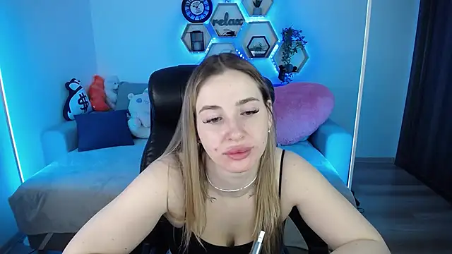 SabrinViolet online show from 03-22-26, 09:11