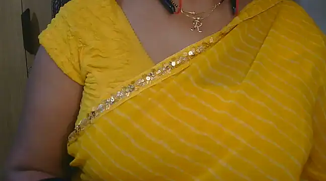 Snapshot of Cute_Ruhi99 chatting on 02-27-25, 01:07 Cute Ruhi99 online show from 02-27-25, 01:07