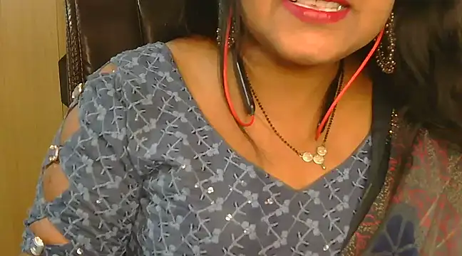 Snapshot of Cute_Ruhi99 chatting on 03-10-25, 09:12 Cute Ruhi99 online show from 03-10-25, 09:12