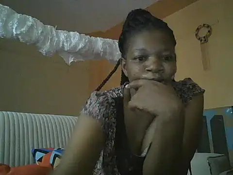 Snapshot of clakemmy250 chatting on 03-11-25, 08:19 clakemmy250 online show from 03-11-25, 08:19