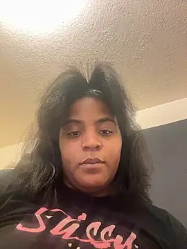 prettlovely14 online show from 11-18-25, 08:01