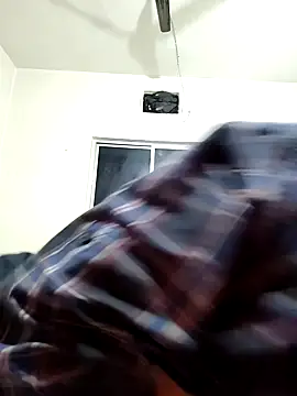 Snapshot of Indiandaddy11 chatting on 02-22-25, 01:24 Indiandaddy11 online show from 02-22-25, 01:24